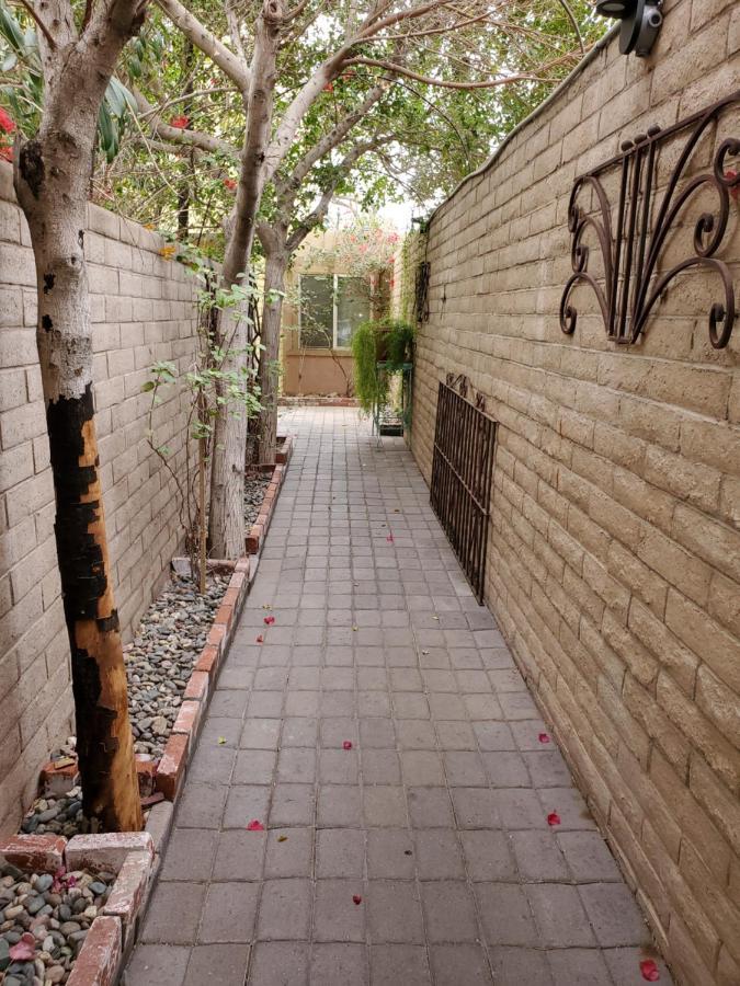 Desert Rose Villas - Private One Bedroom In Old Town Скотсдейл Екстериор снимка